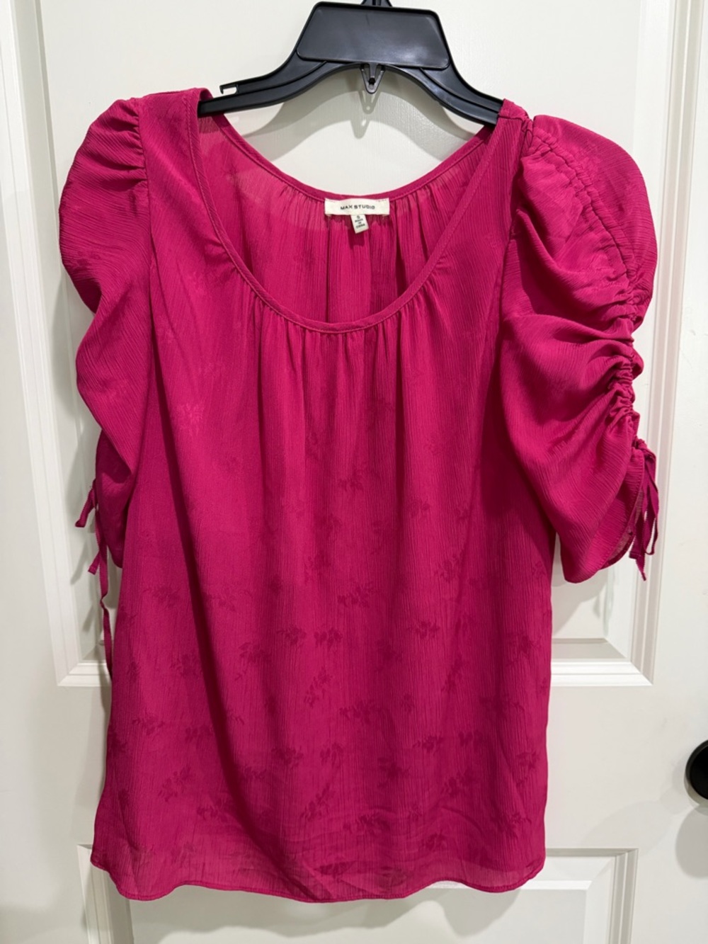 Max Studio Fuchsia Puff-Sleeve Blouse NWOT Small